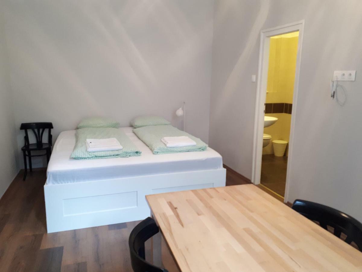 Apartment Dob15 Small *